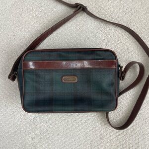 Vintage Carryland Crossbody Bag